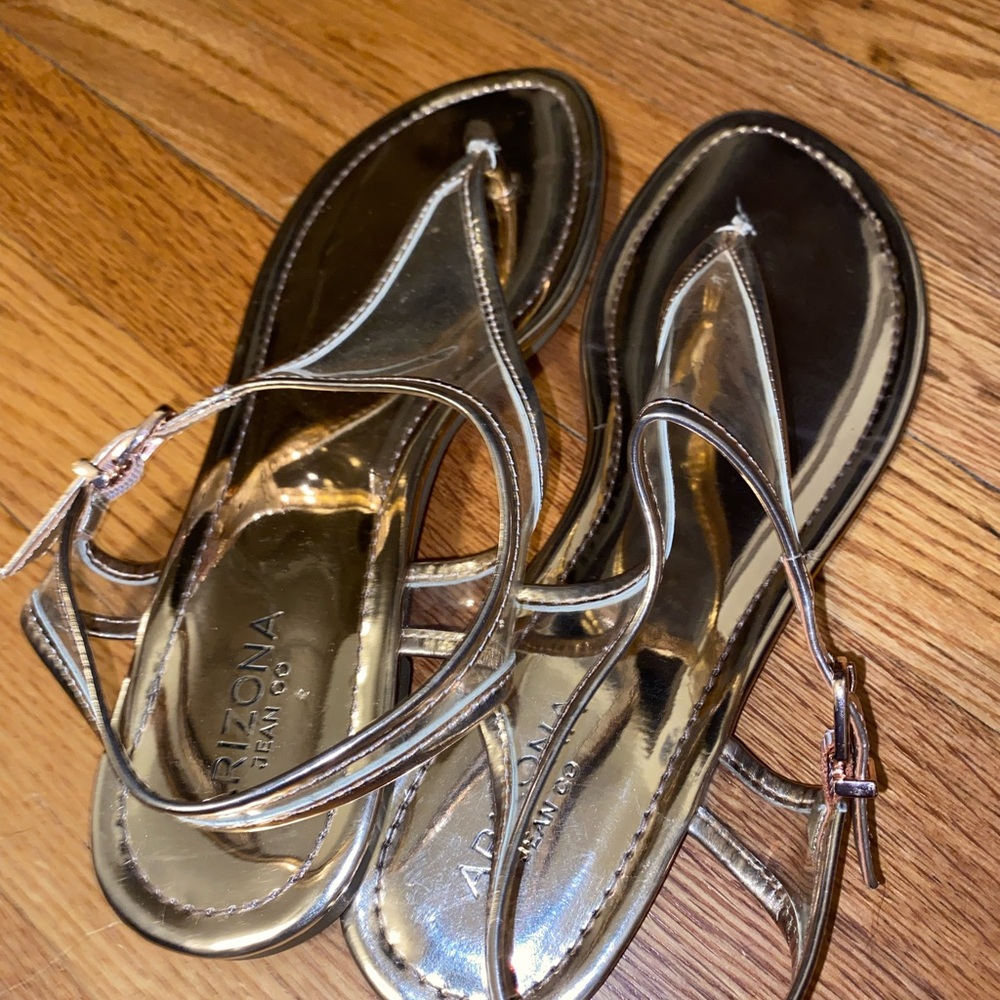 Arizona Jean Company Gold T-Strap Sandals 9.5